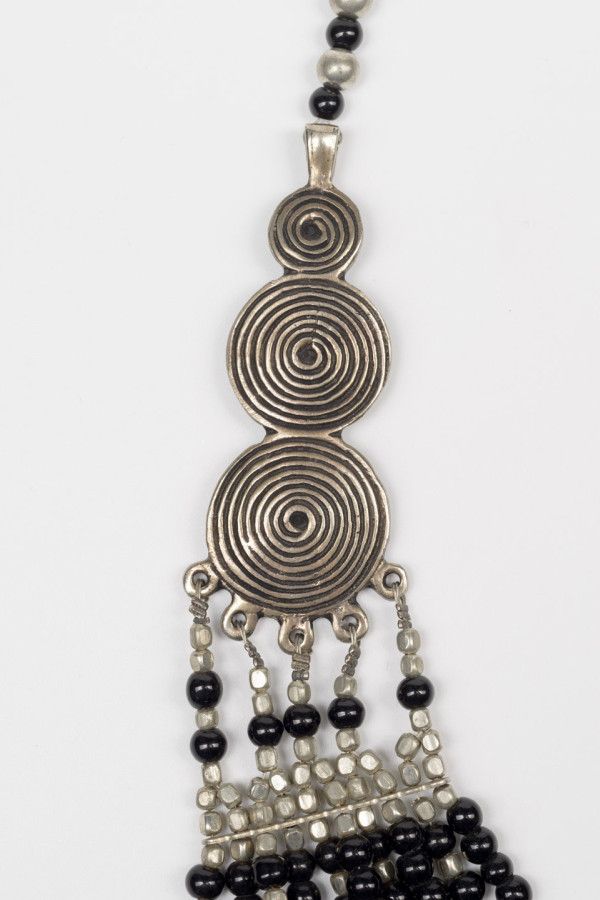 Бусы черные Уттаркаши