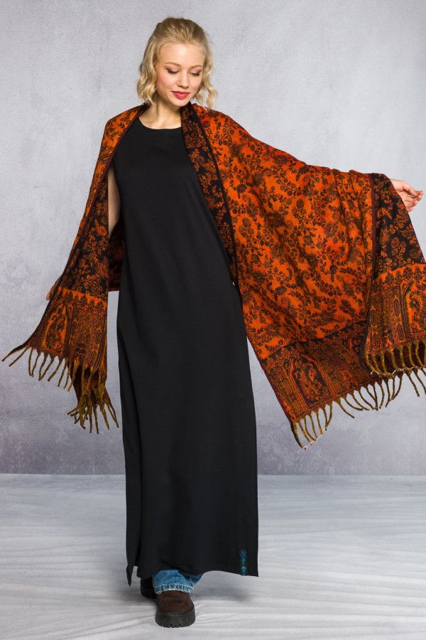 Теплый палантин с бахромой Сурат