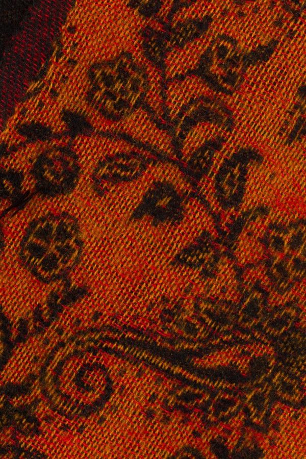 Теплый палантин с бахромой Сурат