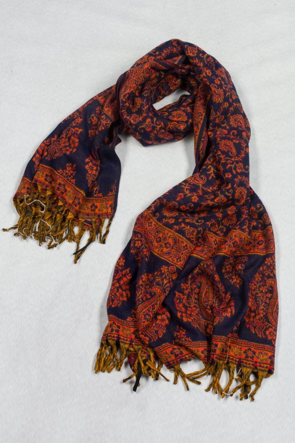 Теплый женский палантин Ханты