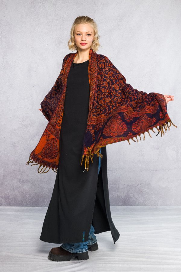 Теплый женский палантин Ханты
