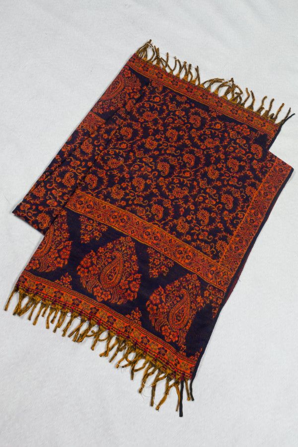 Теплый женский палантин Ханты