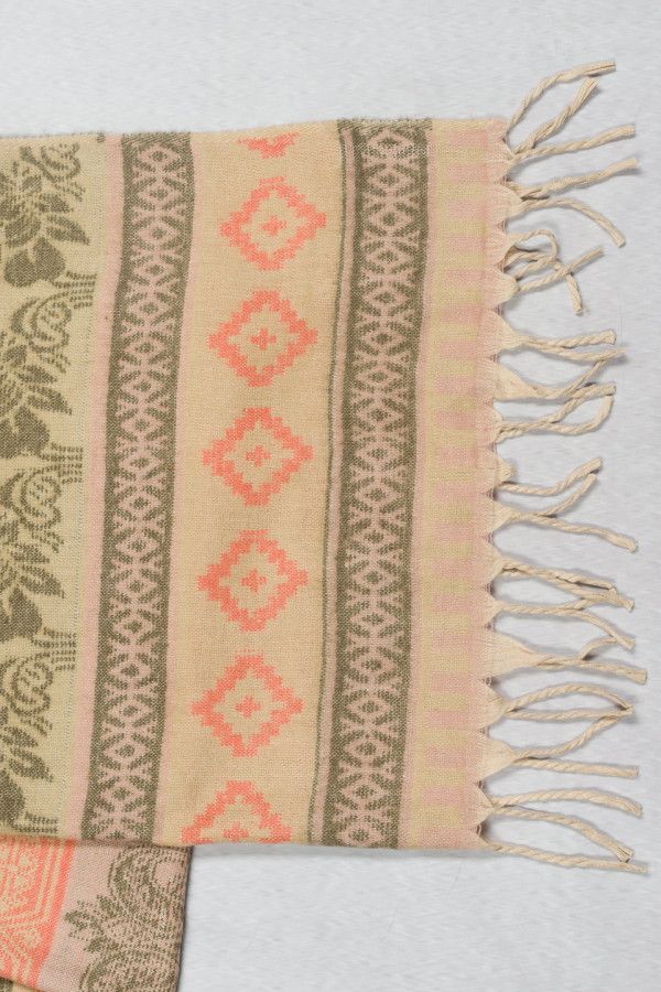 Теплый шарф Ажурные цветы