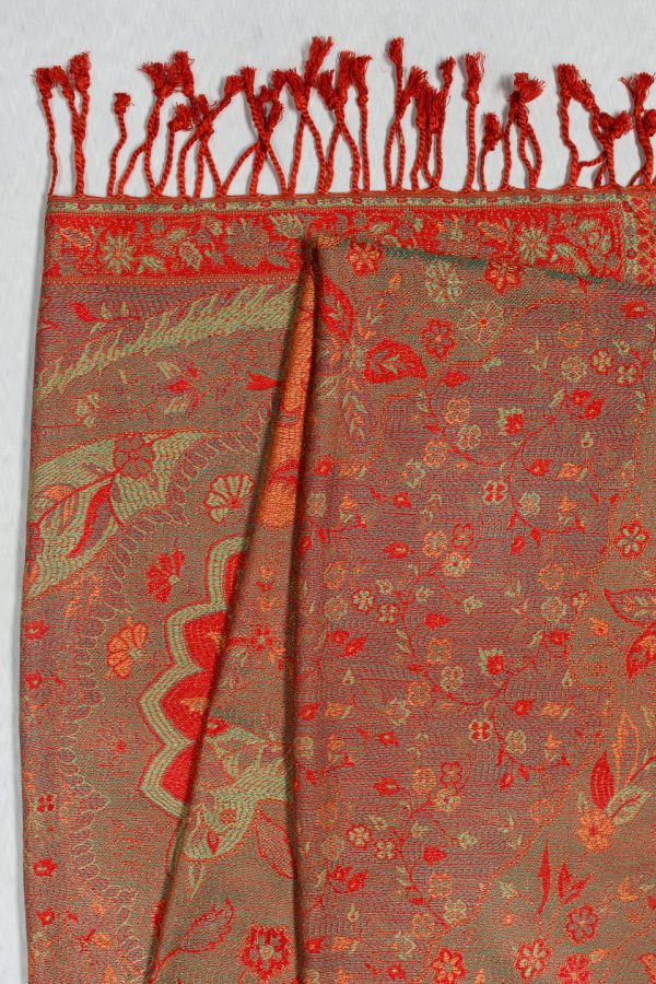 Лёгкий кашемировый платок с этническим онаментом