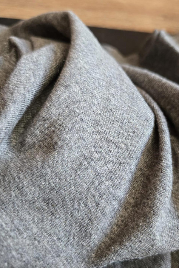 Серая женская майка Мокрый асфальт