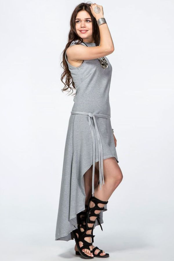 Серое асимметричное платье из футера