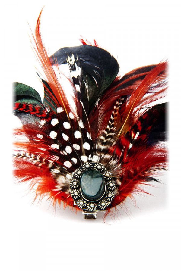 Заколка красная Калибри