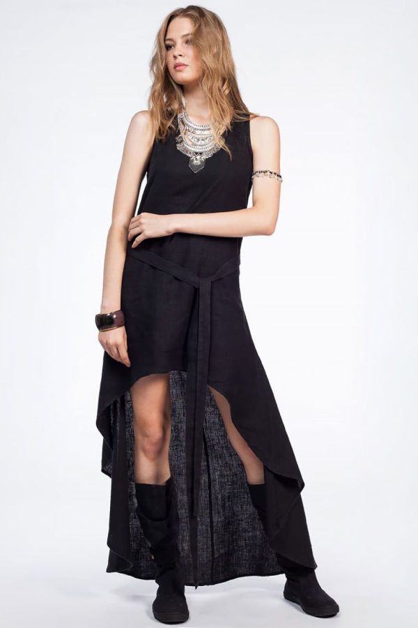 Льняное платье черного цвета