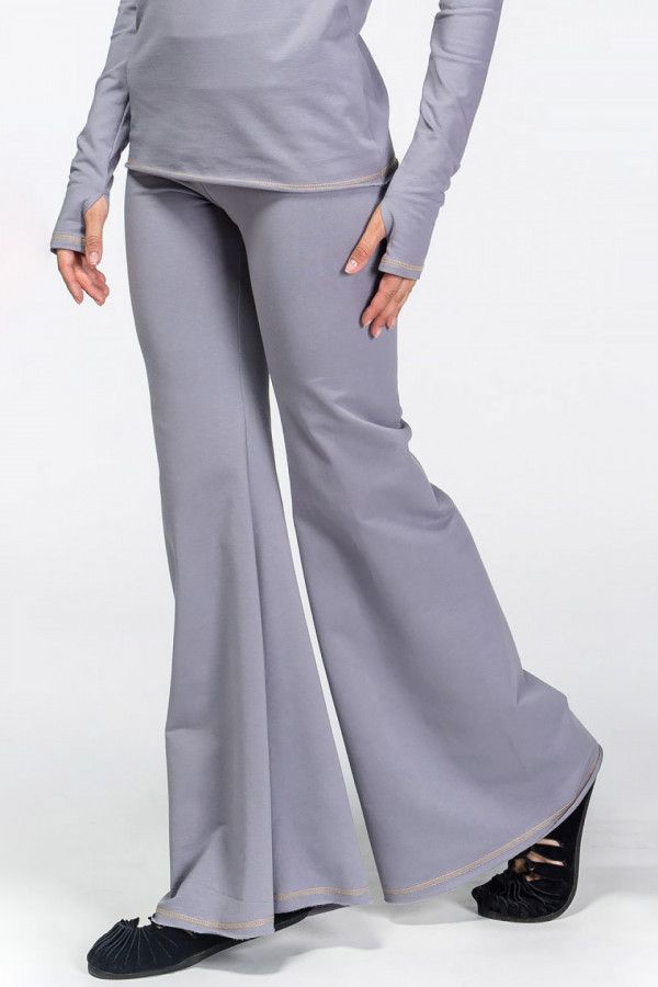 Утепленные брюки серого цвета