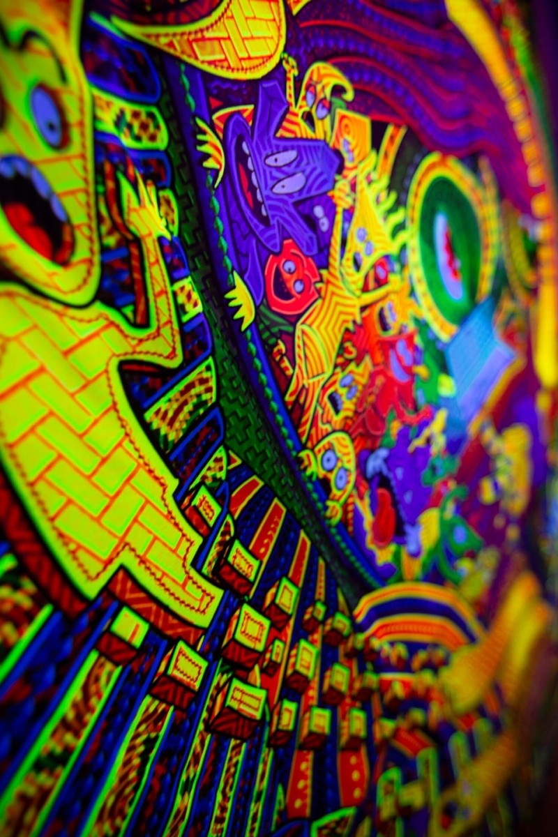 Флуоресцентное светящееся полотно «Дирижер сознания»