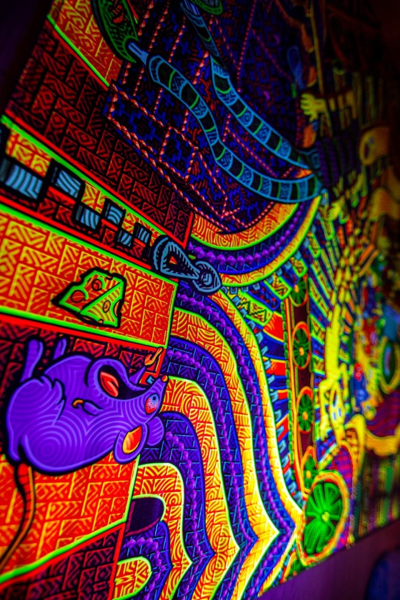 Флуоресцентное светящееся полотно «Дирижер сознания»