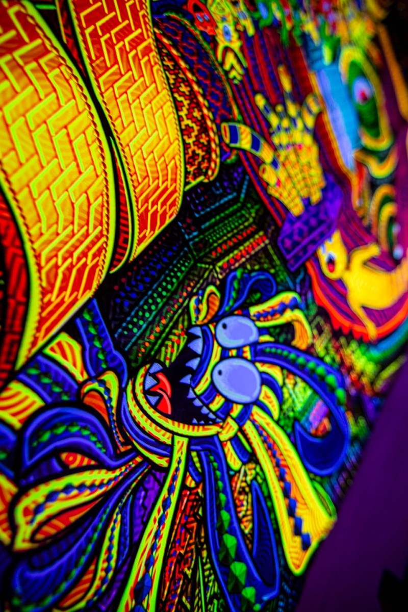 Флуоресцентное светящееся полотно «Дирижер сознания»