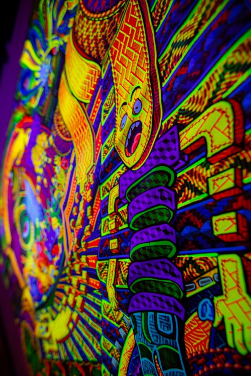 Флуоресцентное светящееся полотно «Дирижер сознания»