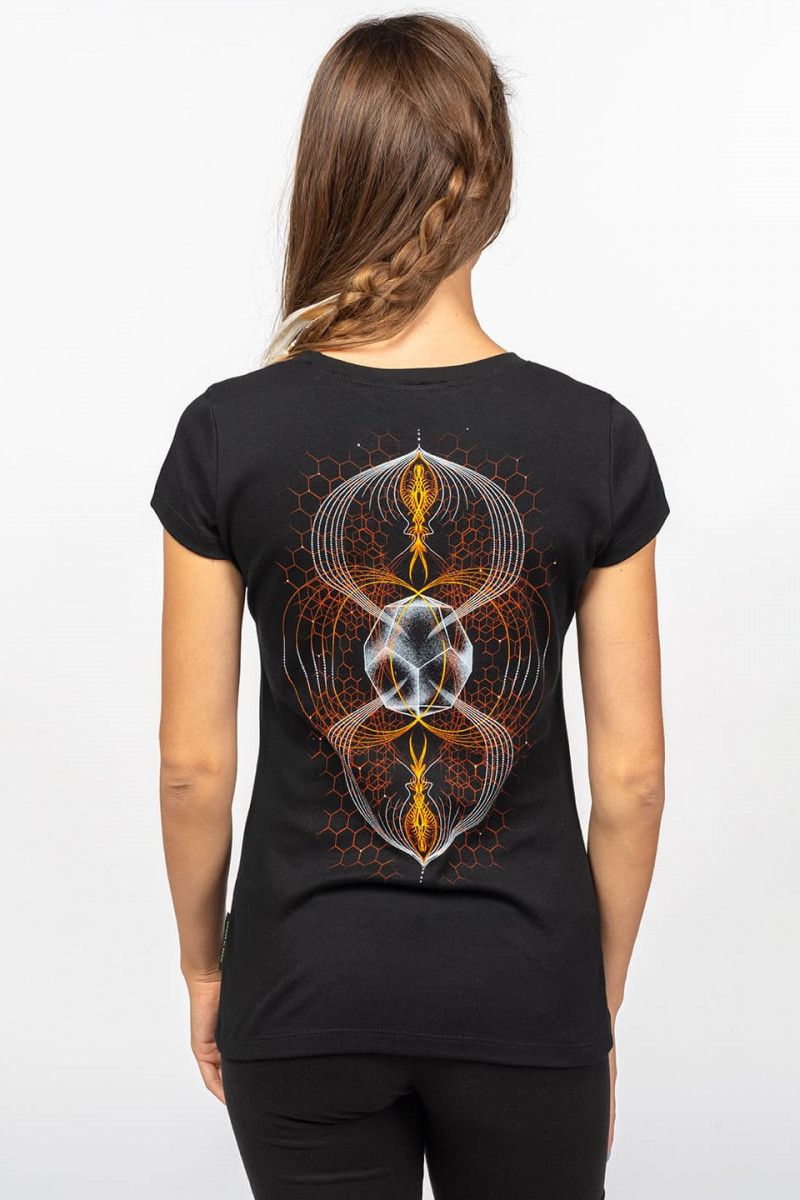 Женская авторская футболка Brahma