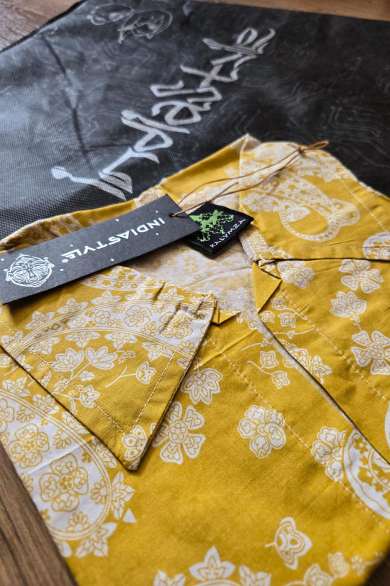 Пляжный жёлтый топ Арантара