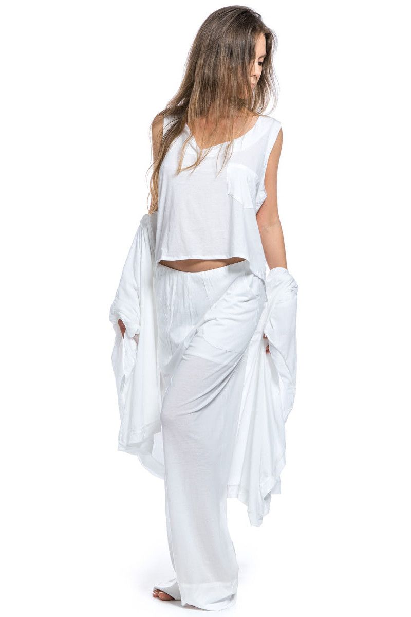 Белая однотонная майка Ведос